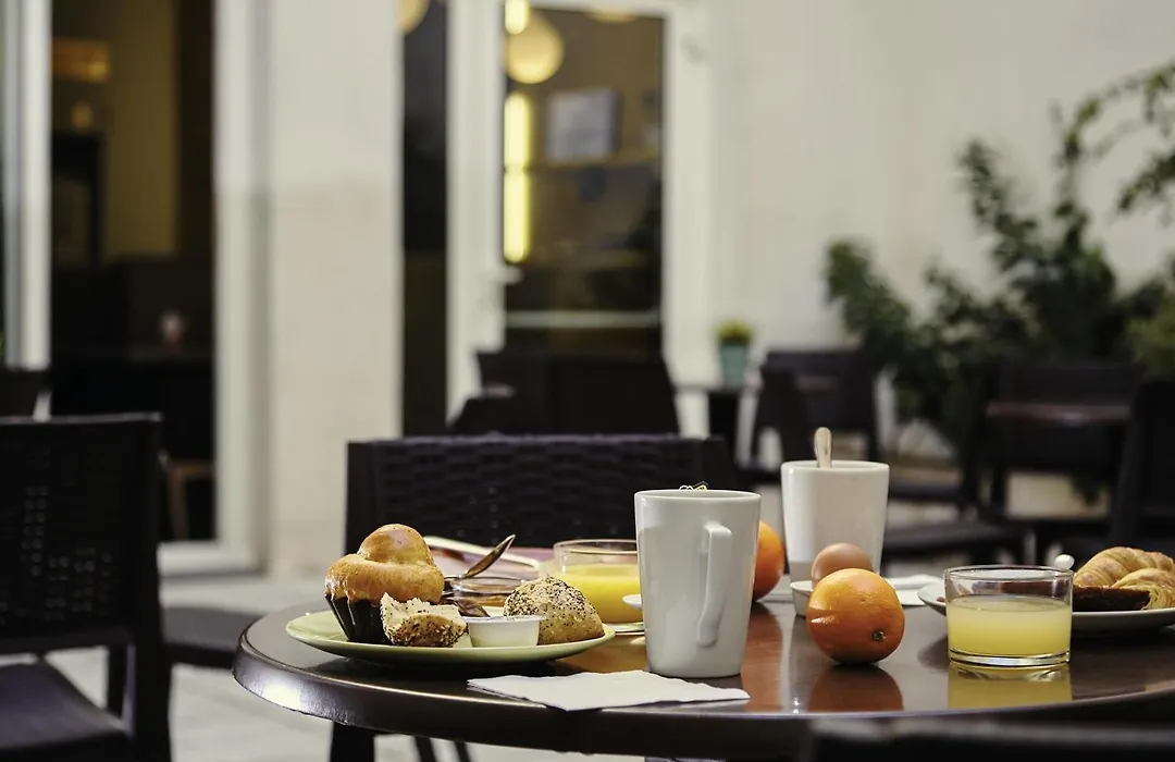 Ibis Styles Marseille Gare Saint-Charles-1